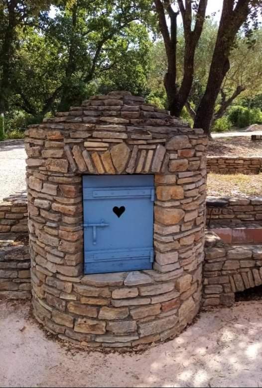 Entrecasteaux Comorebi Provence מראה חיצוני תמונה